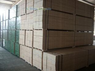 供应迪拜建材展会松木LVL多层板脚踏板 建筑建材领域的创新选择